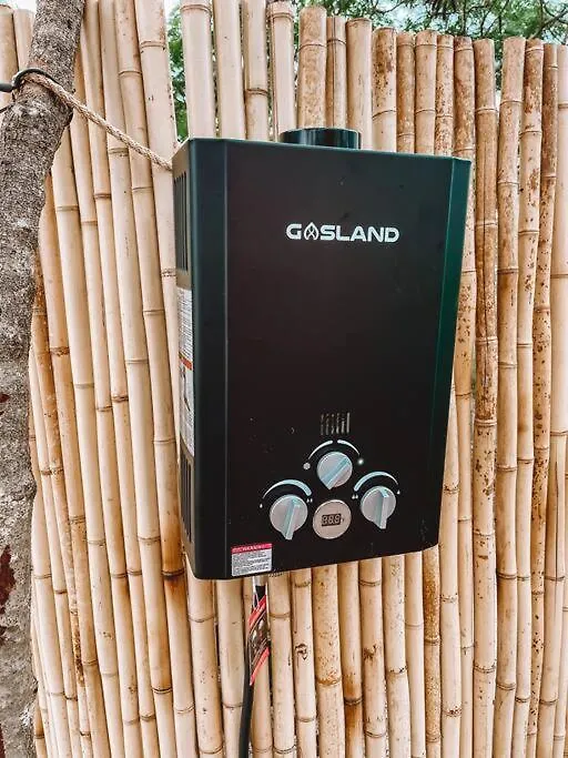 Отель Cute Off Grid Glampsite With Wifi- 5 Min From Haleiwa Town США